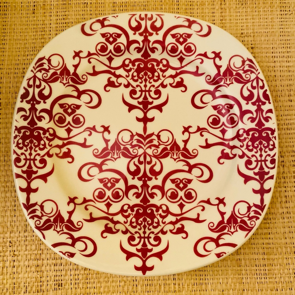 Pottery Barn Versailles Dinner Plate Collectible
